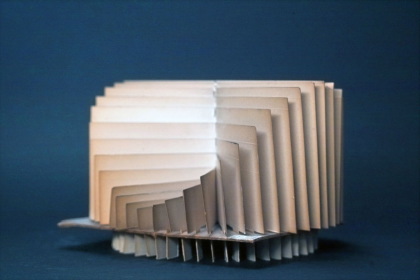 Cylindroid made of carton discs