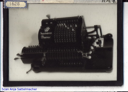 Slide belonging to the Hamann-Manus calculating machine
