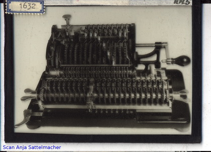 Slide belonging to the Hamann-Manus calculating machine