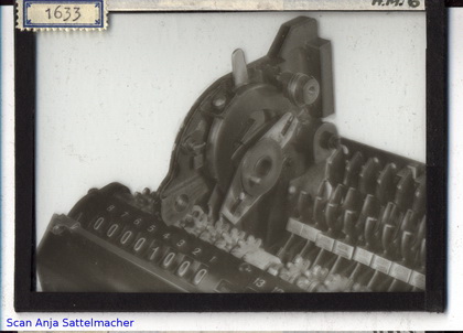 Slide belonging to the Hamann-Manus calculating machine