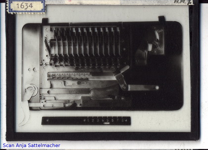 Slide belonging to the Hamann-Manus calculating machine
