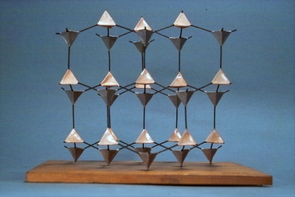 Gitter des Diamanten und der zugehörigen Kugelpackung