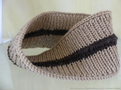 Knitted Möbius strip