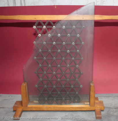 Instrument for the composition of harmonic vibrations