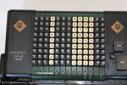Electric calculating machine  Mercedes-Euklid Mod. 18.