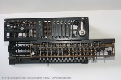 Model of the calculating machine Mercedes-Euklid