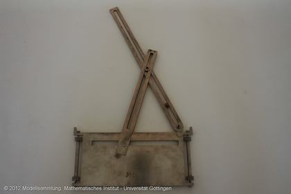 Hyperbola drawer from Rottsieper