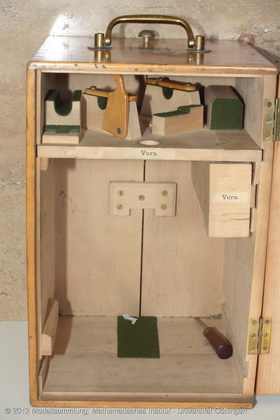 Phototheodolite and stereo comparator