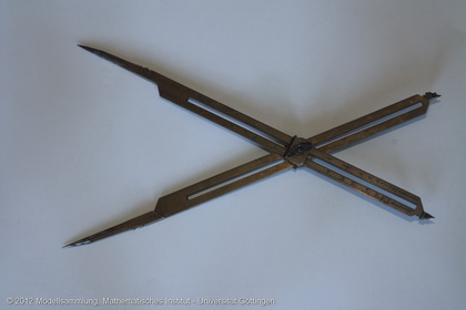 4 antique drawing tools