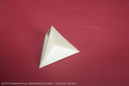 Tetraeder mit Verbindungsflächen von Schwerpunkt und Kanten