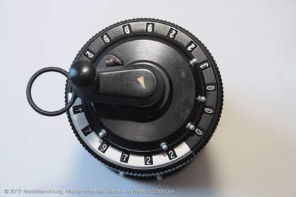 Calculating machine Curta I